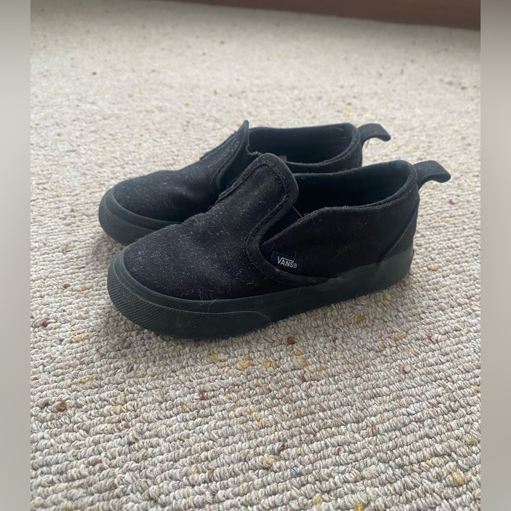 Vans Toddler Slip-On V Sneakers